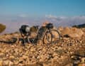 Die Satteltasche kann mit anderen Bikepacking-Taschen kombiniert werden. So hat man immer alles Nötige auf der Tour dabei.