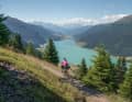 Sonst eher das Gebiet der Mountainbikes, hier ist Monika Sattler mit ihrem Gravelbike auf den Transalp-Trails unterwegs.
