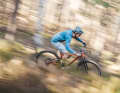 Die meisten Mountainbiker wollen einfach Touren mit schönen Trails fahren. Die Dwoncountry-Bikes von Canyon und Cube haben das Zeug dazu.