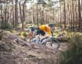 Irgendwo zwischen Marathon und Trail liegt das perfekte Touren-Mountainbike. Wir baten das Canyon Lux Trail CF7 und das Cube AMS One 11 C:68X Pro 29 zum Test-Duell.