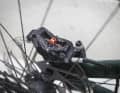 Die günstige Sram-Code-R-Bremse machte schnell Probleme und geizte mit Power. Die Beläge von Trickstuff kompensieren gelungen.