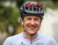 David Voll, Dipl.-Sportwissenschaftler und BIKE-Autor, streut sich Salz auf die Zunge, wenn er merkt, dass ein Krampf naht.