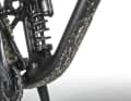 Der Unterrohrschutz besteht aus leichtem Carbon.