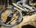 Bei den ersten Fahrtests in Latsch und auf den heimischen Trails packte die Maven äußerst kraftvoll zu.