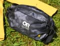 Das Hip Bag hat 5 Liter Volumen.