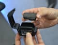Das USB-Ladegerät liefert TranzX mit, was verhältnismäßig klein ist.