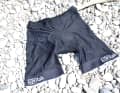 Die SQ-Shorts ONE10 sieht nicht nur luftig aus...