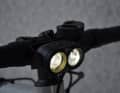 Die zwei LED sind getrennt über den Schalter (und App, Armband) steuerbar und stufenlos dimmbar.