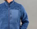 Dickes, zotteliges Fleece - das Norrøna warm3 Jacket hält extrem warm.