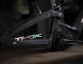 Motor-Option: Shimano EP801, mit aktuellster Firmware. Mit Energie versorgt wird der Shimano von einer fest integrierten 800-Wattstunden-Batterie.