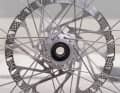 Die überarbeiteten Aluminium-Laufräder gibt es in drei Ausführungen, die jeweils speziell für die Anforderungen in den Bereichen Enduro, Downhill und E-MTB konzipiert worden sind.