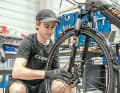 Die in Zahlung genommenen E-Bikes werden von Upway in Berlin oder Düsseldorf und weiteren Standorten gründlich inspiziert, repariert und technisch aufbereitet. Die generalüberholten E-Bikes werden anschließend über die Upway-Website verkauft.