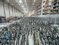 115 Meter Halle, 20 Checkpunkte, ein Umlauf in vier bis sechs Wochen: Upway schenkt E-Bikes ein zweites Leben.