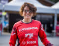 Die 31-jährige Chilenin ist erst seit 2022 Bike-Profi. Gleich in ihrem ersten Jahr gewann sie die EWS-E, und das als Neu-Einsteigerin auf dem E-Mountainbike.
