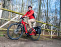 Es erfordert nicht immer ultragrobe Stollen-Pneus für den Feldweg – unsere Tourer machen’s vor.