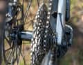 Ein weiteres Highlight der Enduro V3 Laufräder ist der neu entwickelte Freilauf. Mit 40 Zähnen und einem doppelten Sperrklinkenring-System soll er besonders schnell einrasten und hohe Drehmomente übertragen können.