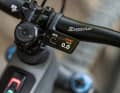 Radon stattet das Deft mit dem Purion-400-Display aus. Das bietet viel Info und sitzt kompakt hinter dem Lenker. Auch für das neue Kiox-400-C im Oberrohr ist das Bike schon vorbereitet.