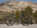 Das Mondraker Dusty XR - das Top-Modell der Spanier - in den Bergen hinter dem Küstenort Alicante.