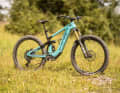 Mit dem Enduro E-Bike LTe stellt Yeti einen fokussierten Racer mit Bosch-Motor auf die Reifen.