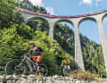 Wie gut erreicht man die Bikespots mit Bus und Bahn? Wir haben's ausprobiert.