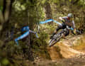 Auf schnellen Downhills wird das schwere  E-MTB für viele Racer zur Herausforderung. Texi ist hier aber  in seinem Element und fährt die viertbeste Zeit ein.