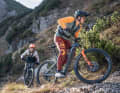 Genau 6286 Euro wollen EMTB-Leser im  Schnitt für ihr nächs­tes Bike investieren. Das ist etwas mehr als für ein Modell mit solider Ausstattung  notwendig wäre – wie unser Test in der kleinen Premiumklasse zeigt. Fünf Kandidaten  aus Versand- und Fachhandel im Vergleich. 
