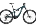 Das Einsteigermodell für 7699,90 Euro wird durch ein Fox Performance Fahrwerk gedämpft. Geschaltet wird mit einer Mischung aus Shimano XT und Deore Komponenten.