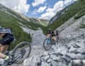 Wenn es nicht mehr geht, muss man sich gegenseitig pushen. Der Teamgeist ist ein Hauptmerkmal der BIKE Transalp Teilnehmer.