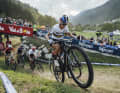Pauline Ferrand Prevot führt das Worldcup-Feld auf dem BMC Fourstroke an.