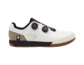 ... sowie dem Boa geschnürten Fox Union Schuh für 249,99 Euro