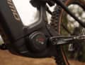 Das Flame CRB ist das zweite E-MTB mit dem neuen Bosch Performance CX. Der Akku ist fest im Unterrohr verbaut, das soll Gewicht sparen.