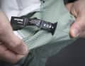 Kleines, aber ärgerliches Detail: Warum ist die Lasche am Kragen so klein, dass man sie an fast keinem Haken aufhängen kann? Bitte nachbessern!