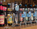 Die alteingesessene Hofer Brauerei Meinl-Bräu führt viele Biersorten.
