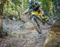 Rincine-Trail: Trailbauer Jacopo weiß, wie man aus Erde Flow formt. Das beweisen die Trails in Rincine.
