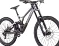 Ein Bike, zwei Ausführungen. Das Demo Expert kostet 3300 Euro weniger als unser Testbike.