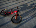 Gerade mal 16,5 Kilo bringt das Racebike auf die Waage (Ohne Pedale).