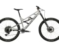 denn das frisch und komplett überarbeitete Bike gibt es von Nicolai erstmal nur als Rahmenkit.