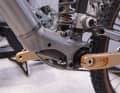 Das Motor Bracket aus Titan entstammt dem 3D-Drucker. Der Maxon-Motor ist luftig verbaut und seine besondere Form in diesem Setting gut zu erkennen.