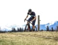 Gravelbikes - die große Freiheit: Mit dem Hybriden aus sportlichem Straßenrad und robustem Geländebike hat man die große Freiheit bei der Wahl des Terrains und des Modells.