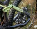 Gebremst wird mit Magura MT7, Rahmen und Wippe erinnern trotz des Namens mehr an das Haibike Nduro als an das Hybe mit Bosch-Motor.