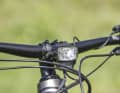 Das Frontlicht am Haibike Adventr 10 liefert 60 Lux Lichtleistung.