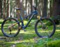 Das Haibike Lyke ist ein spritziges Trail- und Tourenbike mit 140 mm Hub. Der Akku kann entnommen werden. Los geht´s bei 6499 Euro.