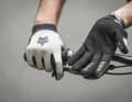 Fairer Preis, direktes Griffgefühl - Fox hat mit dem Ranger Glove eine Allrounder für Trail-Einsätze im Sortiment