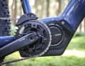 Der alte E7000 bietet nur 60 Newtonmeter und ist damit deutlich schwächer als der neuere Shimano-Spar-Motor EP6. Dafür klappert der E7000 bergab nicht.