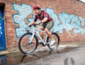 Riemenantrieb und Getriebeschaltung sind die Kombination, der Wasser und Schmutz am wenigsten ausmachen – deshalb ideal für den "Daily Driver"!