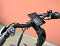 Ergonomie: fixes Display und verstellbarer Vorbau-Lenker-Kombi.