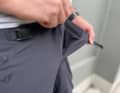 Das Cordura-Material ist schmutz- und wasserabweisend, robust und dennoch angenehm auf der Haut.