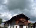 Oberbayern: so schön! Dorfhaus zwischen Starnberg und Schongau.