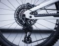 Die Sram Eagle Transmission ist Grundvoraussetzung für die Funktion der besondern Automatik-Features Auto-Shift und Coast-Shift. Beide Modelle haben den vollen Funktionsumfang an Bord.