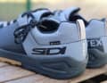 In den SIDI Atomus GTX steckt die namensgebende Gore-Tex-Membran. Sie soll schwitzige Füße verhindern und gleichzeitig wasserdicht sein.